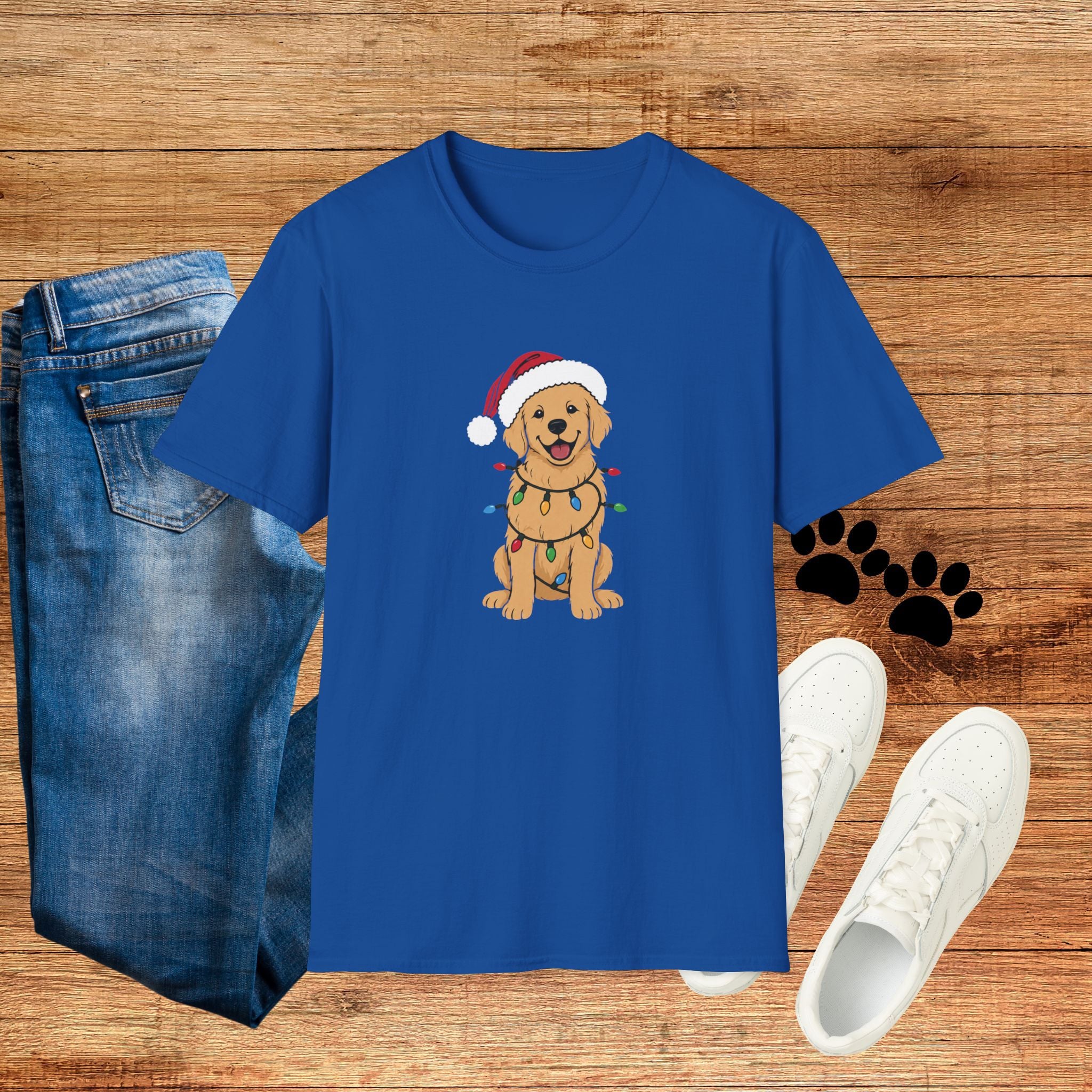 Christmas Golden Retriever T‑Shirt — Cute Dog in Santa Hat with Holiday Lights