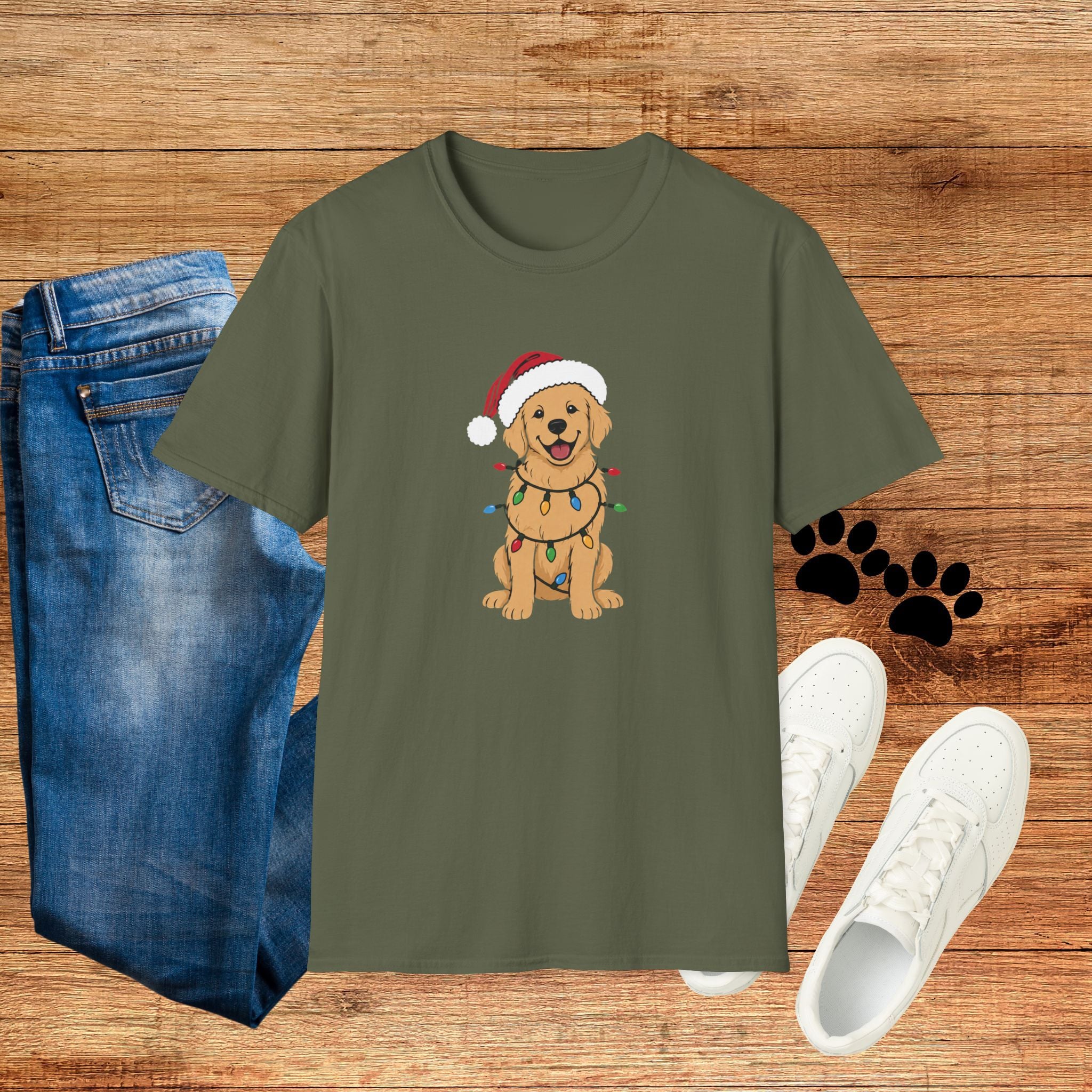 Christmas Golden Retriever T‑Shirt — Cute Dog in Santa Hat with Holiday Lights