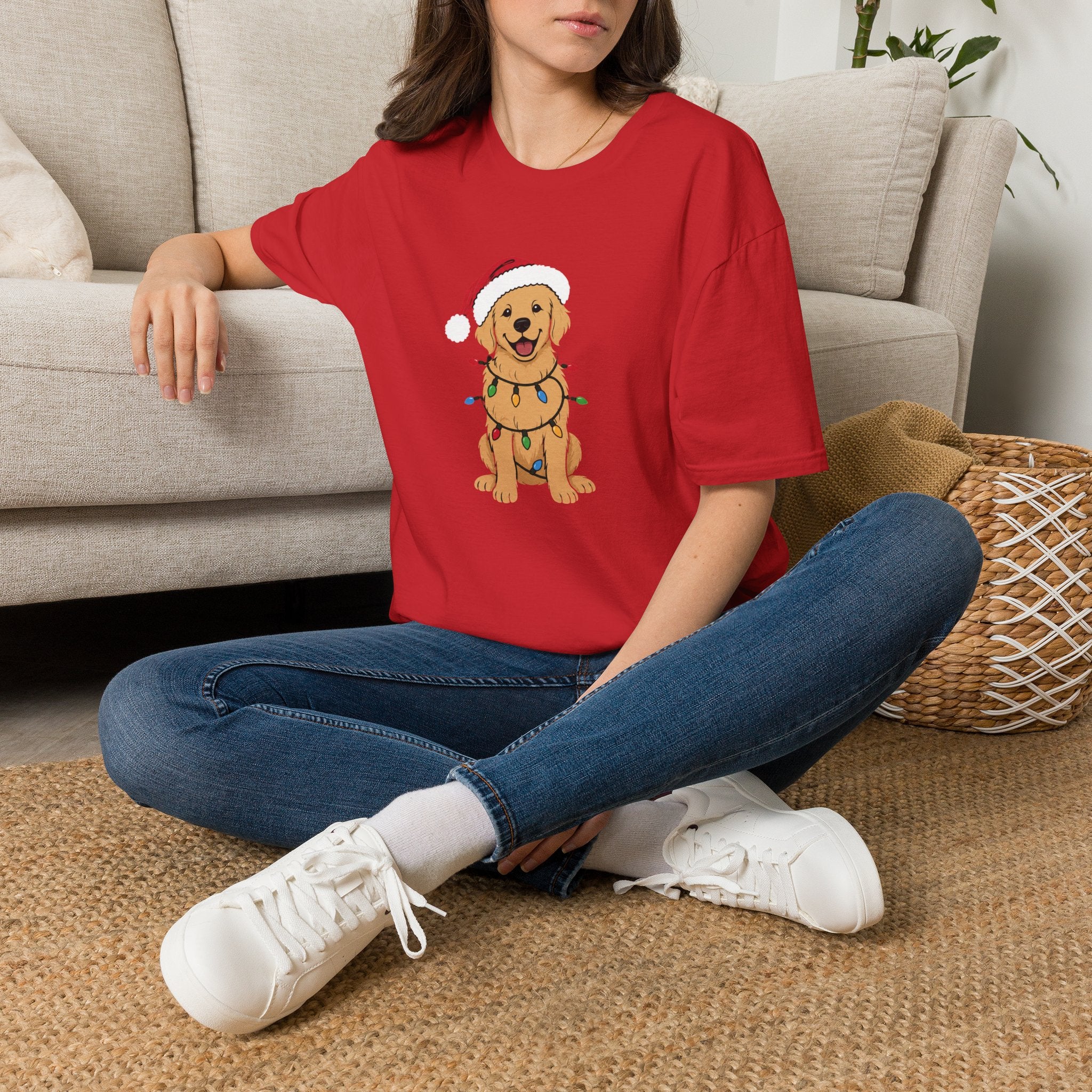 Christmas Golden Retriever T‑Shirt — Cute Dog in Santa Hat with Holiday Lights