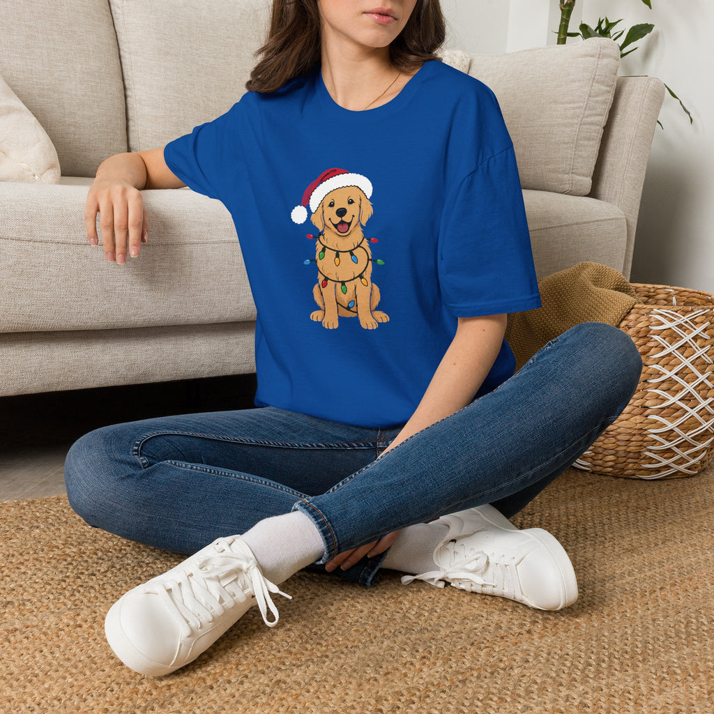 Christmas Golden Retriever T‑Shirt — Cute Dog in Santa Hat with Holiday Lights